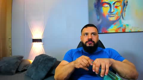 Snapshot of rawmathews chatting on March 7, 2:15 am rawmathews online show from March 7, 2:15 am