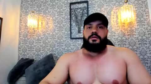 Snapshot of rawmathews chatting on September 23, 1:41 am rawmathews online show from September 23, 1:41 am