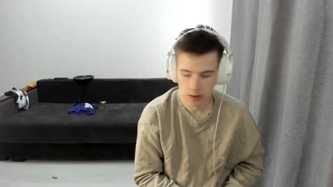 Ray online show from April 1, 5:19 am