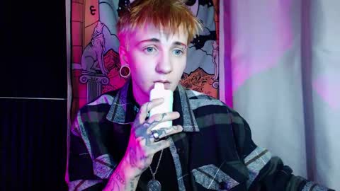 Ray online show from March 13, 3:29 pm