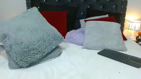 Snapshot of ray_weed chatting on December 2, 12:09 am Ray online show from December 2, 12:09 am