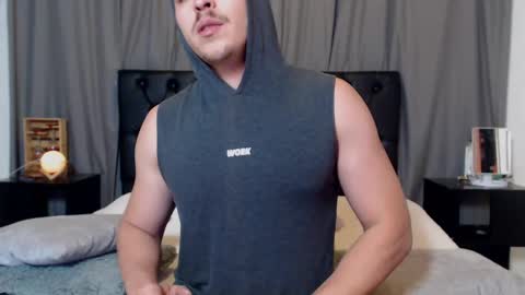 Snapshot of ray_weed chatting on February 27, 1:38 am Ray online show from February 27, 1:38 am