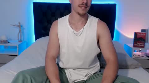 Snapshot of ray_weed chatting on September 11, 12:11 am Ray online show from September 11, 12:11 am