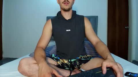 Snapshot of ray_weed chatting on March 18, 1:42 am Ray online show from March 18, 1:42 am