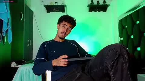 Rayn online show from December 21, 5:36 am