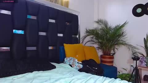 Rayn online show from January 25, 6:57 pm