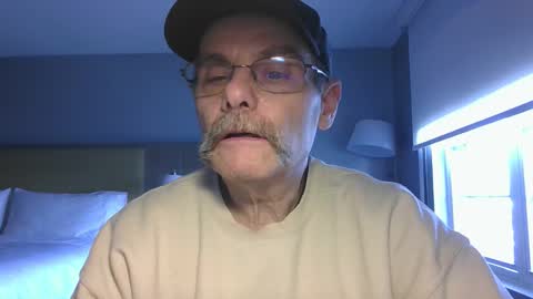 Ray online show from December 4, 4:38 pm