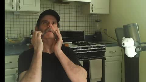 Ray online show from April 15, 7:43 pm