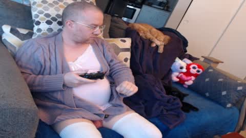 Sunshine Ray online show from January 4, 4:32 pm