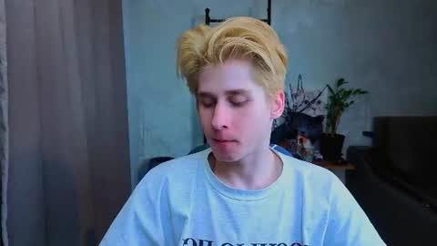 Snapshot of rayondovwson chatting on July 12, 6:43 pm rayondovwson online show from July 12, 6:43 pm