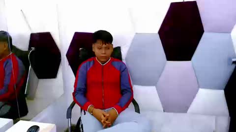 raystewart  online show from October 18, 2:36 am