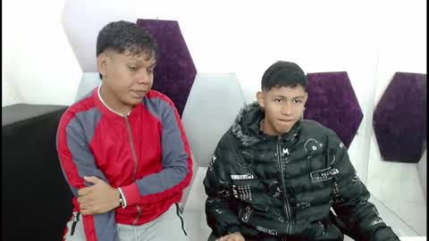 raystewart  online show from October 21, 2:12 am