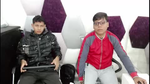 raystewart  online show from October 31, 2:01 am