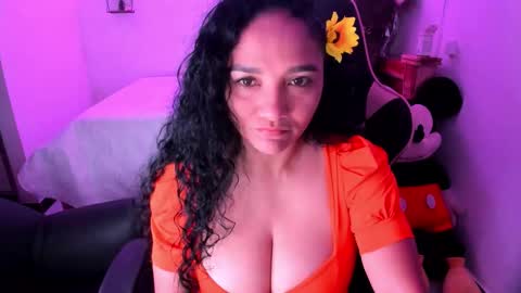 Danna online show from March 9, 2:32 pm