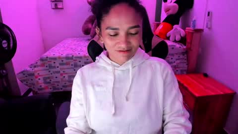 Snapshot of rayza_mature_ chatting on June 3, 3:50 pm Danna online show from June 3, 3:50 pm