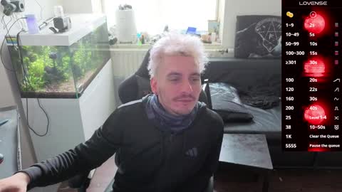 Rayzel online show from April 9, 11:26 am