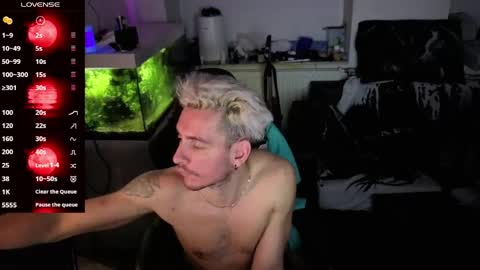 Rayzel online show from April 20, 11:06 pm