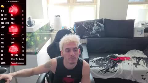 Rayzel online show from April 26, 8:56 am