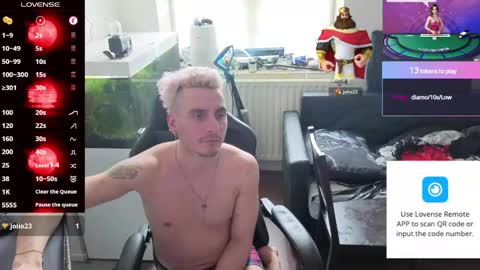 Rayzel online show from May 16, 10:36 am