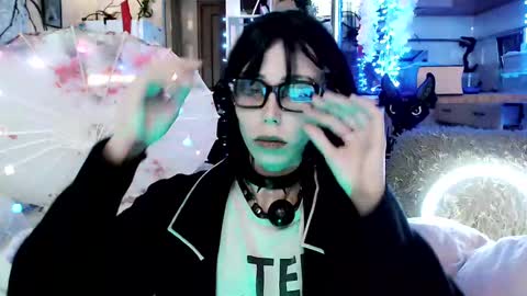 Snapshot of raziel_haze chatting on January 6, 7:31 am Yrriel Strife Candy-Demon Caveboy mr. Cringe online show from January 6, 7:31 am