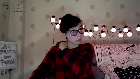 Snapshot of raziel_haze chatting on October 19, 5:35 pm Yrriel Strife Candy-Demon Caveboy mr. Cringe online show from October 19, 5:35 pm