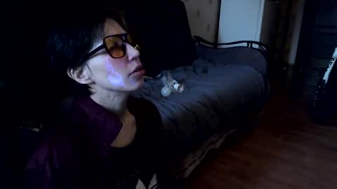 Snapshot of raziel_haze chatting on November 26, 9:43 am Yrriel Strife Candy-Demon Caveboy mr. Cringe online show from November 26, 9:43 am