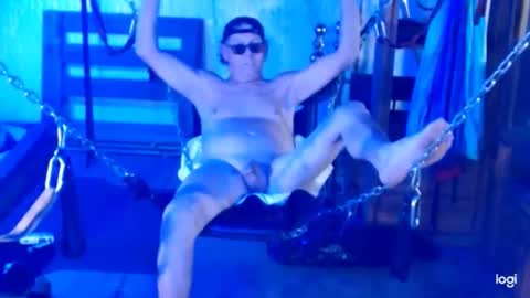 Snapshot of ready4aride2day chatting on December 27, 3:37 pm ready4aride2day online show from December 27, 3:37 pm