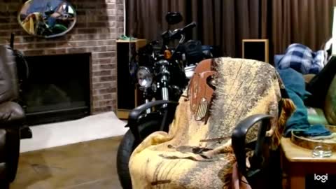 Snapshot of ready4aride2day chatting on January 3, 11:03 am ready4aride2day online show from January 3, 11:03 am