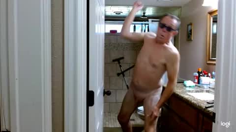 Snapshot of ready4aride2day chatting on October 29, 2:30 pm ready4aride2day online show from October 29, 2:30 pm