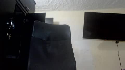 Snapshot of real1dk chatting on December 30, 3:14 am Sthith online show from December 30, 3:14 am