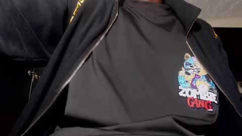 Snapshot of real1dk chatting on December 30, 7:04 am Sthith online show from December 30, 7:04 am