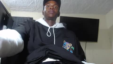 Snapshot of real1dk chatting on January 14, 10:59 am Sthith online show from January 14, 10:59 am