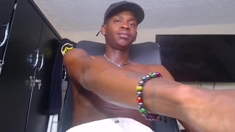 Snapshot of real1dk chatting on January 14, 7:00 pm Sthith online show from January 14, 7:00 pm