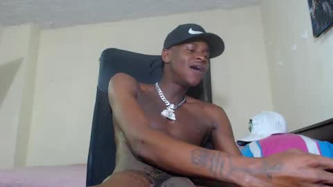 Snapshot of real1dk chatting on February 20, 1:25 am Sthith online show from February 20, 1:25 am