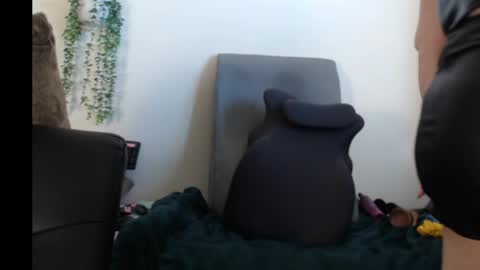Snapshot of real_36_dd chatting on June 5, 3:07 pm Fannie online show from June 5, 3:07 pm