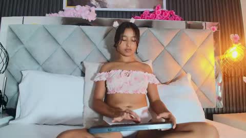 DONCELLA online show from April 8, 8:42 pm