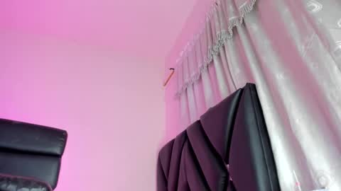 Snapshot of real_sweetbrina chatting on September 14, 7:35 pm real_sweetbrina online show from September 14, 7:35 pm