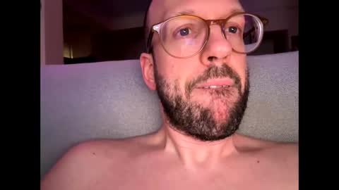 HugeSecret online show from April 21, 3:57 am