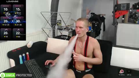 Snapshot of reallyman7 chatting on January 16, 6:34 pm Ask me online show from January 16, 6:34 pm