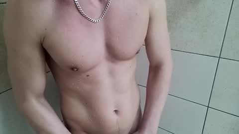 Snapshot of reallyman7 chatting on March 16, 10:41 am Ask me online show from March 16, 10:41 am