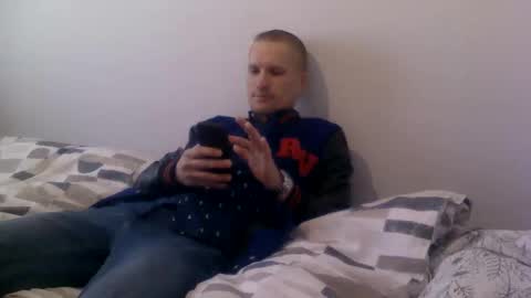 Snapshot of reallyman7 chatting on April 13, 9:37 am Ask me online show from April 13, 9:37 am