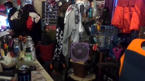 Snapshot of reallyredrum69th chatting on October 20, 8:42 pm reallyredrum69th online show from October 20, 8:42 pm