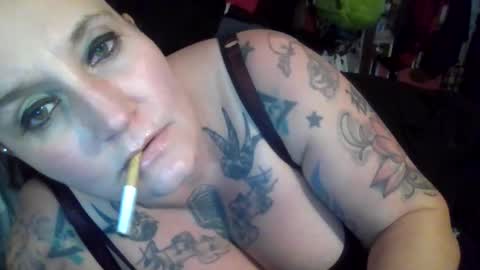 Snapshot of reallyredrum69th chatting on October 25, 4:09 am reallyredrum69th online show from October 25, 4:09 am