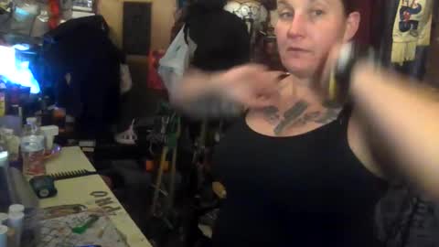 Snapshot of reallyredrum69th chatting on November 17, 2:12 pm reallyredrum69th online show from November 17, 2:12 pm