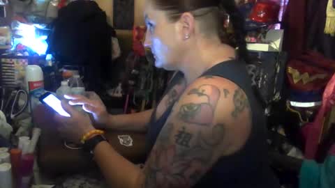 Snapshot of reallyredrum69th chatting on November 21, 5:55 pm reallyredrum69th online show from November 21, 5:55 pm