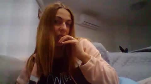 realpussy4 online show from April 15, 7:54 pm