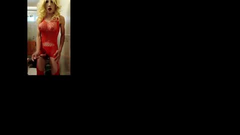 Snapshot of realrenealee732720 chatting on June 25, 11:09 pm Real Renea Lee online show from June 25, 11:09 pm