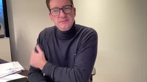 realstuff_ online show from December 6, 3:33 pm