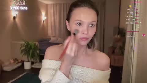 Snapshot of realsupermichael chatting on December 3, 7:00 pm AliceEve online show from December 3, 7:00 pm