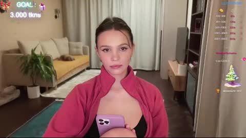 Snapshot of realsupermichael chatting on December 17, 9:05 pm AliceEve online show from December 17, 9:05 pm